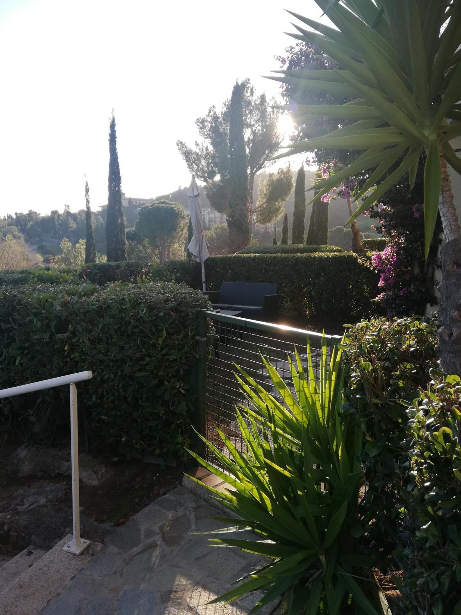 T2 En Rez De Jardin Privatif Cloture , Cap Esterel Pierre Et Vacances ,Piscine Chauffee Des Le 05 Avril Au 02 Novembre Saint-Raphaël Exterior foto