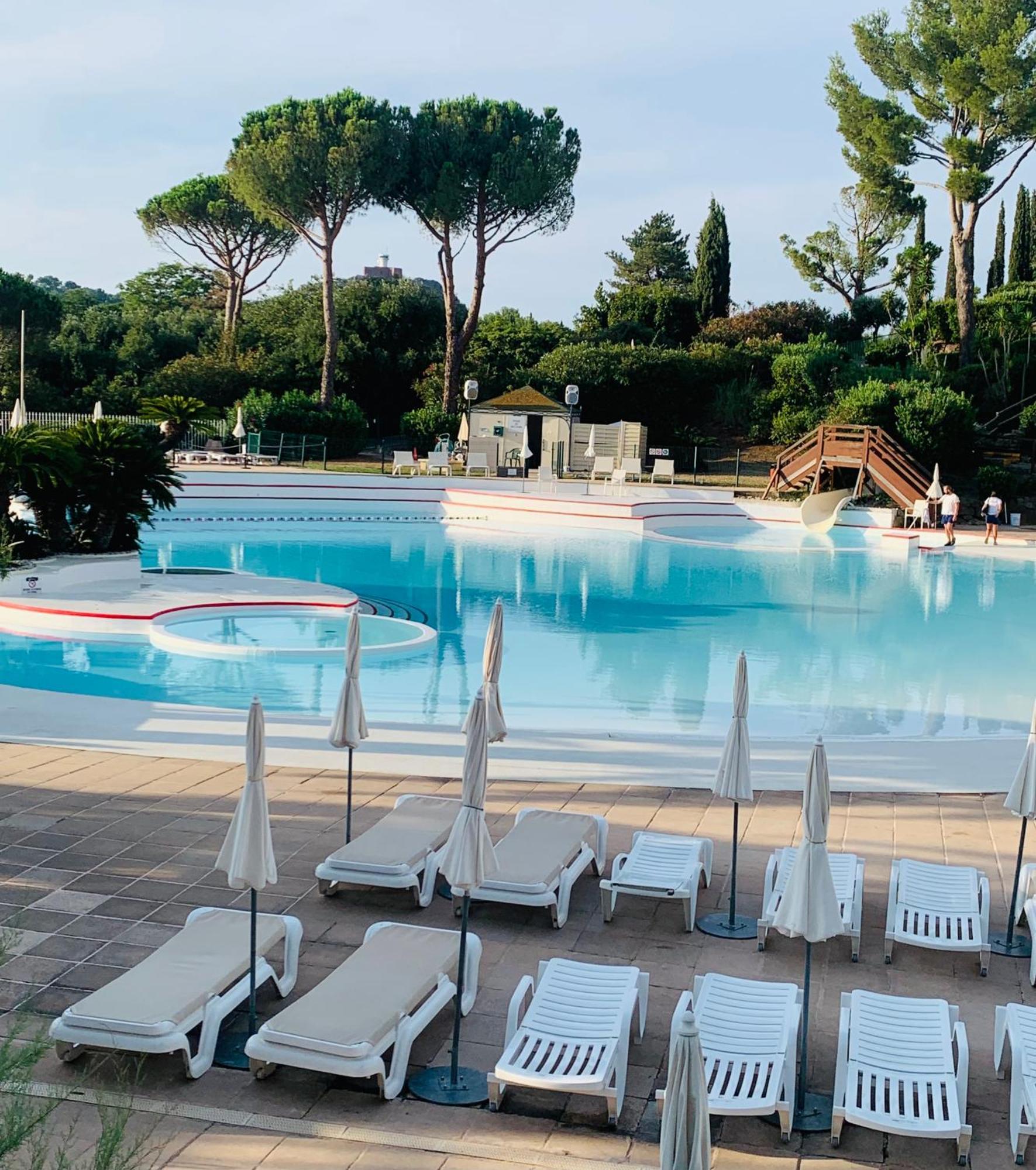 T2 En Rez De Jardin Privatif Cloture , Cap Esterel Pierre Et Vacances ,Piscine Chauffee Des Le 05 Avril Au 02 Novembre Saint-Raphaël Exterior foto